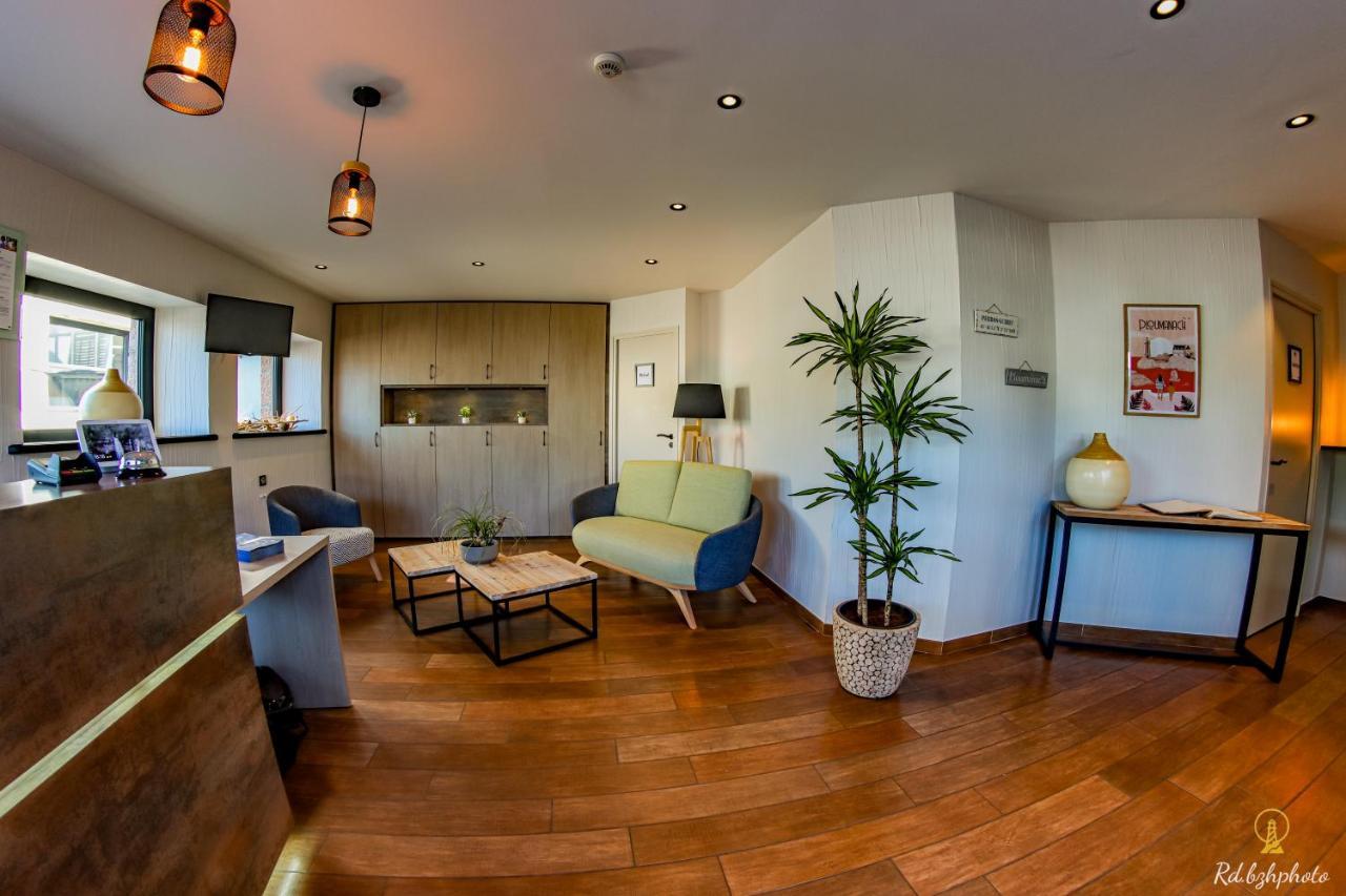 Logis Hotel Du Parc Perros-Guirec Exteriör bild