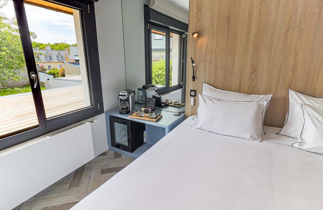 Logis Hotel Du Parc Perros-Guirec Exteriör bild