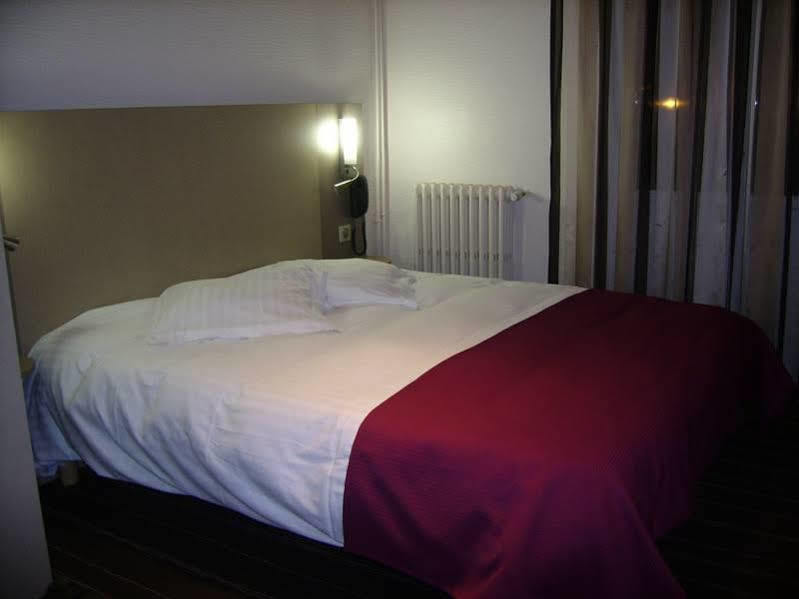 Logis Hotel Du Parc Perros-Guirec Exteriör bild